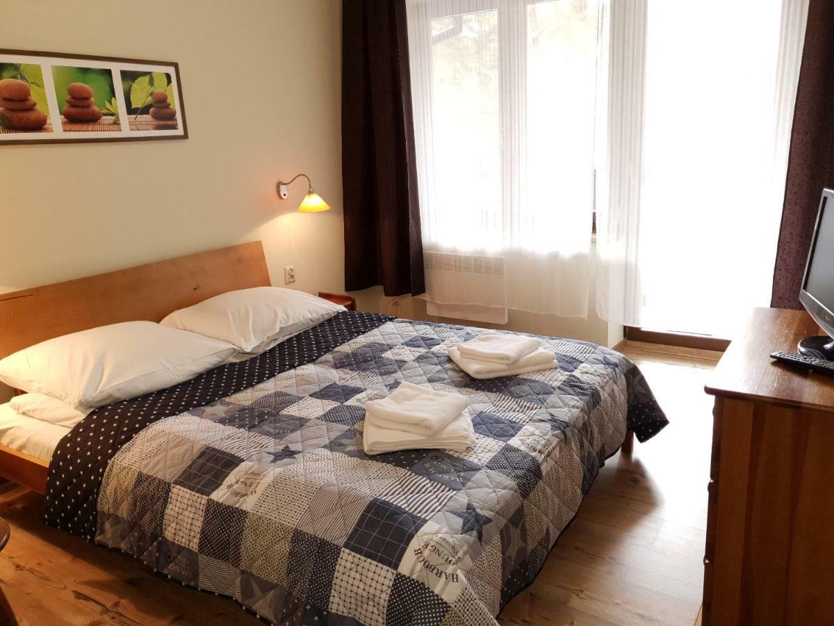 Amber Bed & Breakfast *
